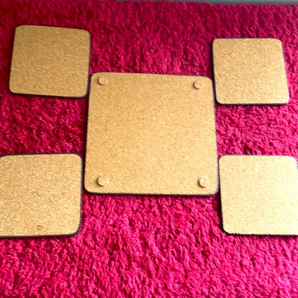 NIB “Christmas Poinsettia Trivet & 4 Coasters Set” - Picture 4 of 7